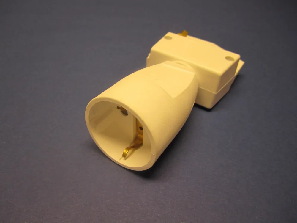 GLOBAL Trac XTSA67S-3 Adapter med grenuttag