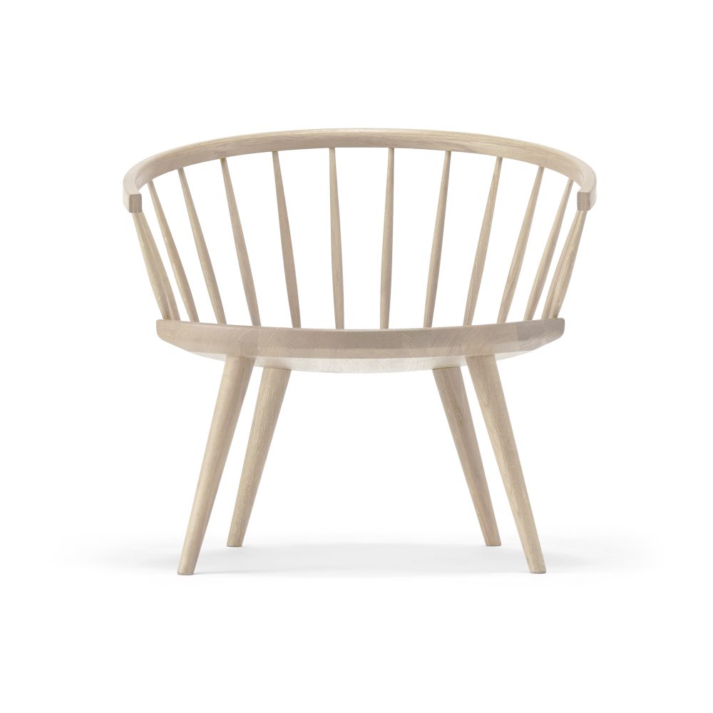 Arka loungestol ek, Ljus mattlack